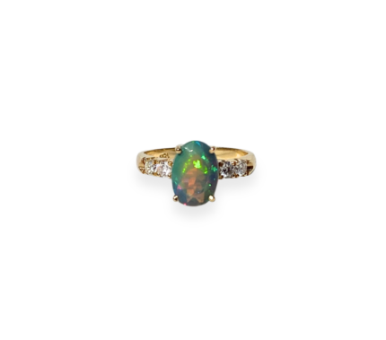 Anillo de ópalo de fuego y diamantes