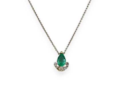 Collar de esmeraldas y diamantes